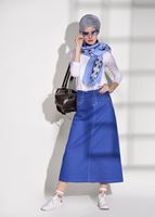 Tesettür giyim LACİVERT TAŞ BASKI DETAYLI SPOR KESİM ETEK 2453