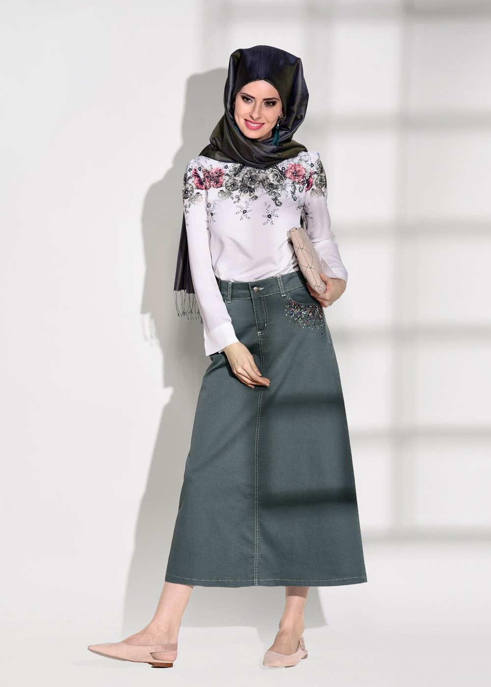 Tesettür giyim YEŞİL T 7012 Telvin-İşleme Detaylı Spor Etek