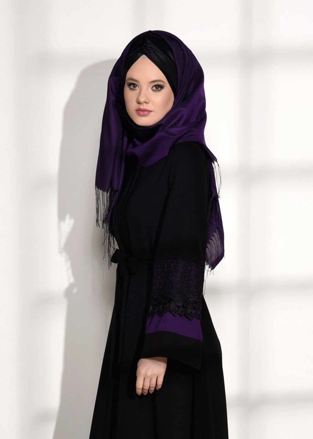 Tesettür giyim SİYAH KOLLARI GÜPÜR DETAYLI BELİ KUŞAKLI FERACE 31987