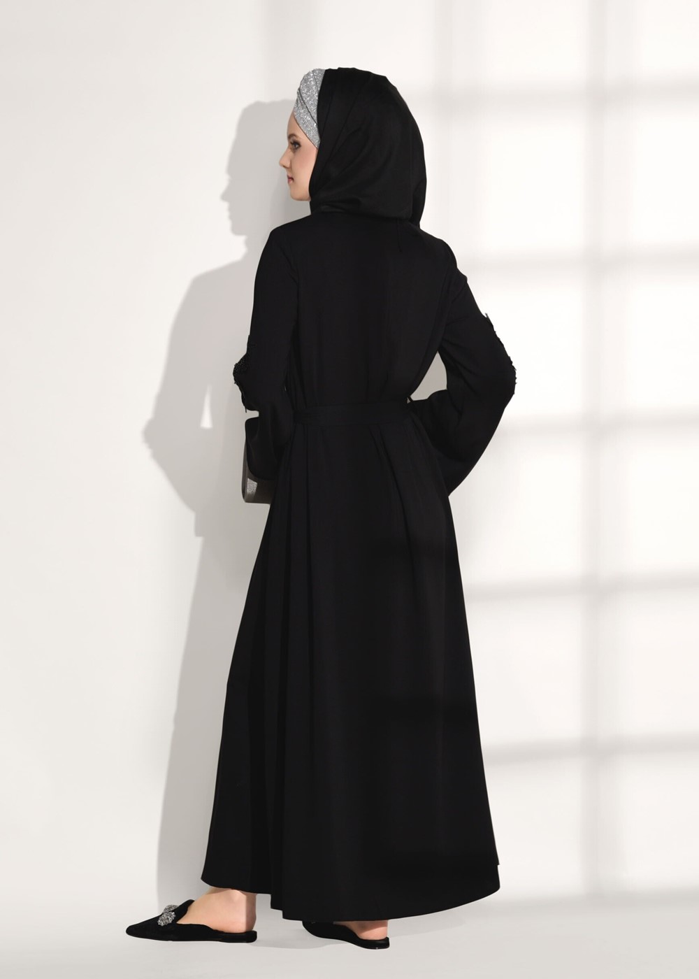 Tesettür giyim SİYAH KOL KISMI GÜPÜR DETAYLI FERACE 71981 