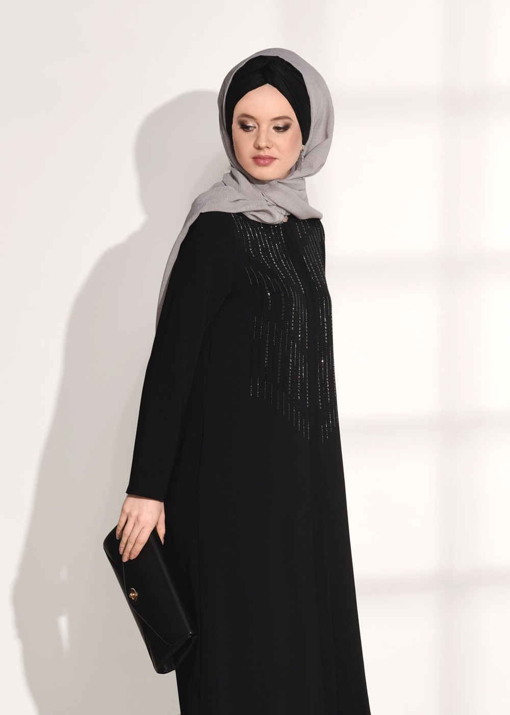 Tesettür giyim SİYAH TAŞ BASKI DETAYLI FERACE 90981