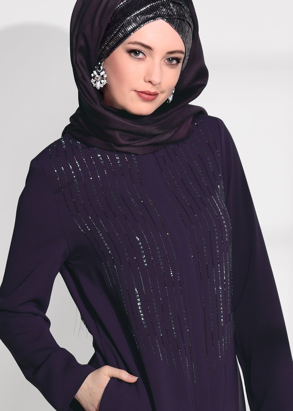 Tesettür giyim MOR TAŞ BASKI DETAYLI FERACE 90981