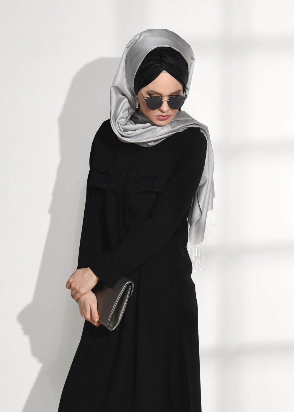 Tesettür giyim SİYAH BONCUK İŞLEME DETAYLI FERACE 91981