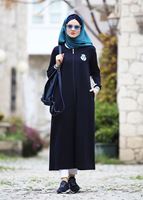 Tesettür giyim LACİVERT ARMA DETAYLI FERMUARLI SPOR FERACE 6708 