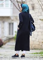 Tesettür giyim LACİVERT ARMA DETAYLI FERMUARLI SPOR FERACE 6708 