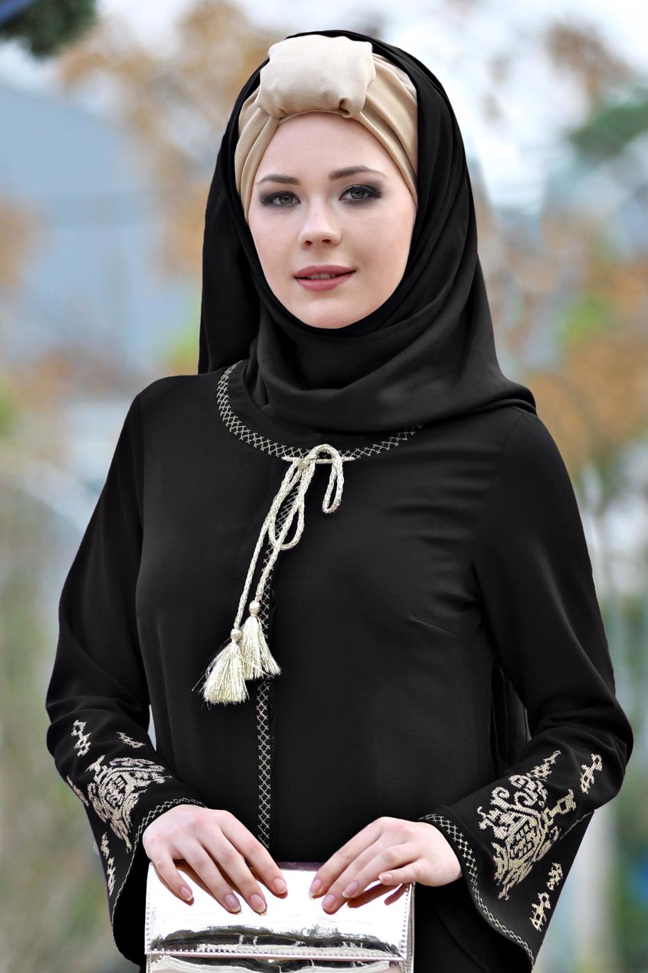 Hijab clothing BLACK EMBROIDERY DETAIL TOPCOAT T 7962 