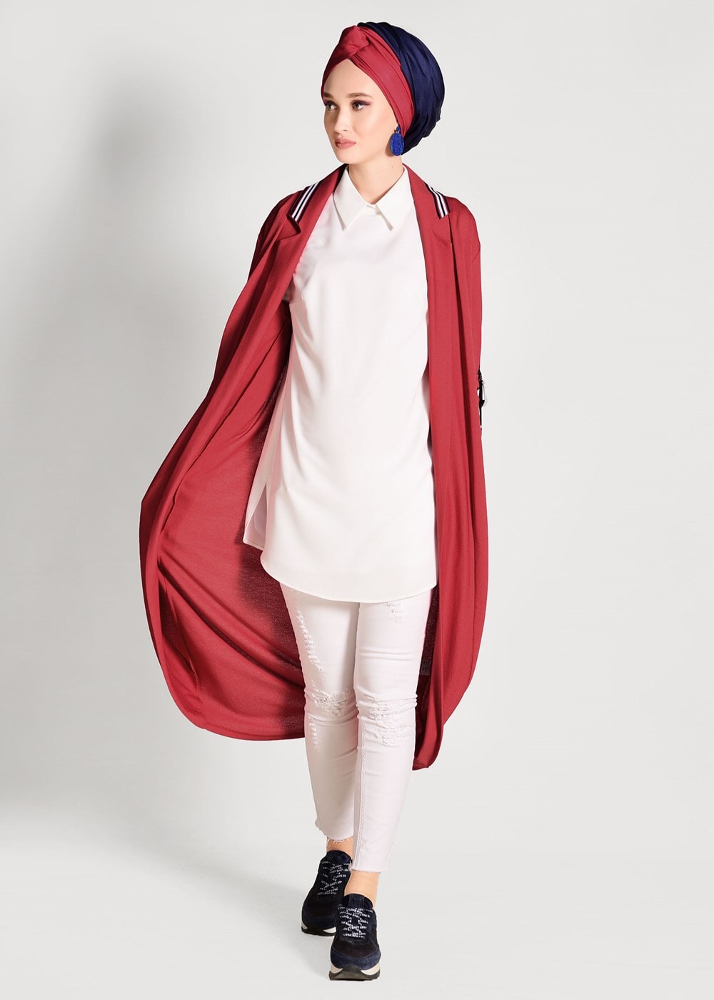 Tesettür giyim KIRMIZI ŞERİT DETAYLI UZUN HIRKA 85571 