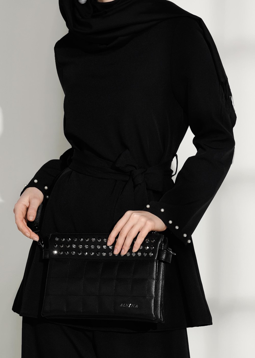 Tesettür giyim SİYAH T 8209 ModaBu- İncili Kuşaklı Takım