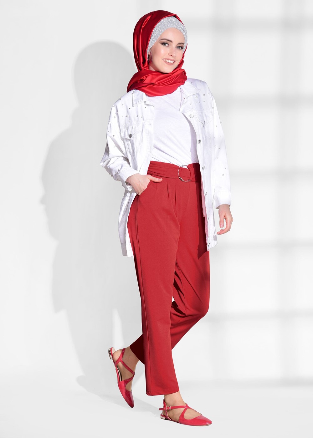 Vêtements hijab ROUGE PANTALON AVEC CEINTURE T 636