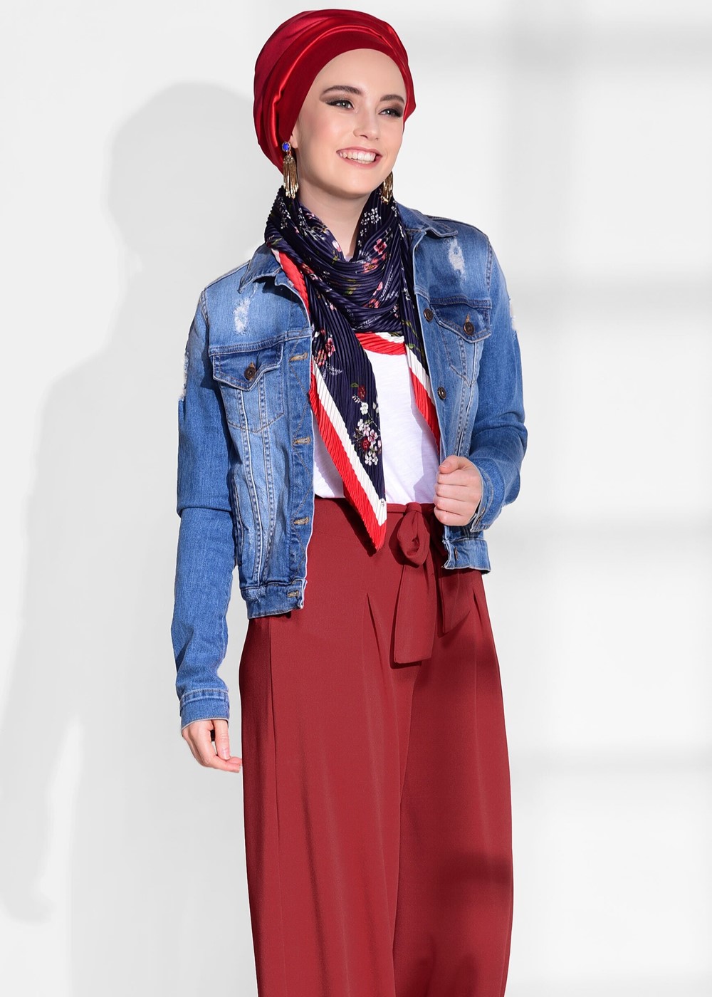 Hijab clothing RED CLASSIC CUT PLEATED PANTS T 724 