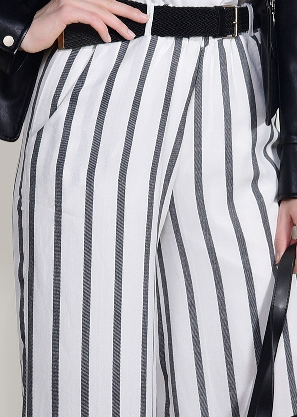 Tesettür giyim SİYAH ÇİZGİLİ KEMERLİ PANTOLON 0796 