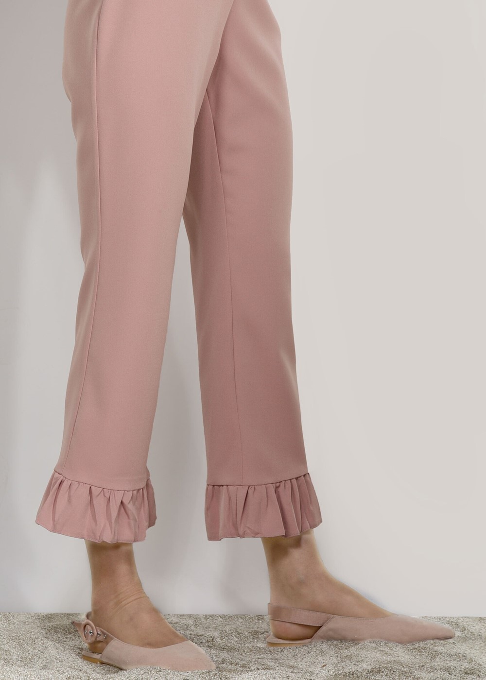 Tesettür giyim PUDRA T 1954 Mısra- Paça Kısmı Fırfır Detaylı Pantolon