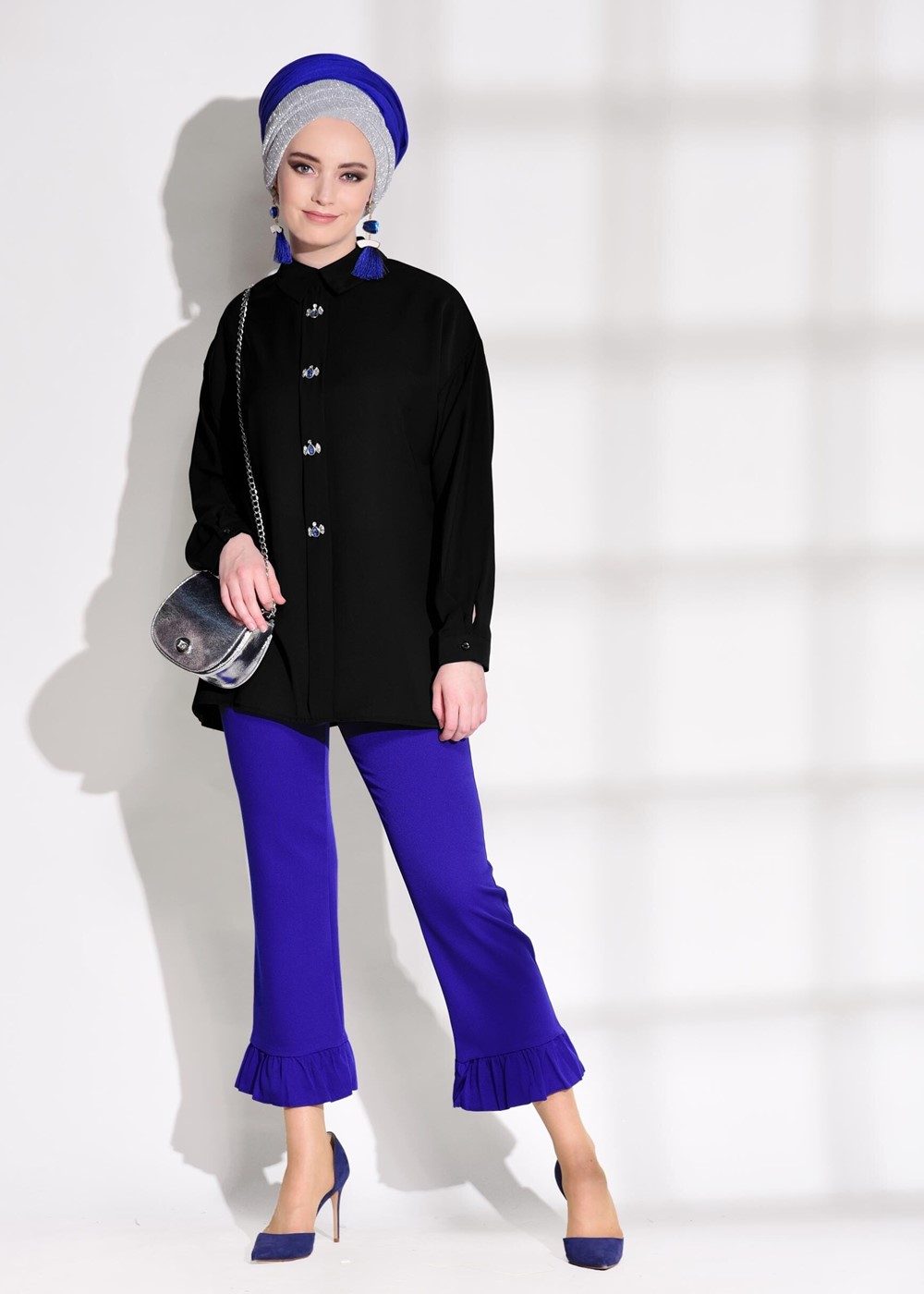Tesettür giyim LACİVERT T 1954 Mısra- Paça Kısmı Fırfır Detaylı Pantolon