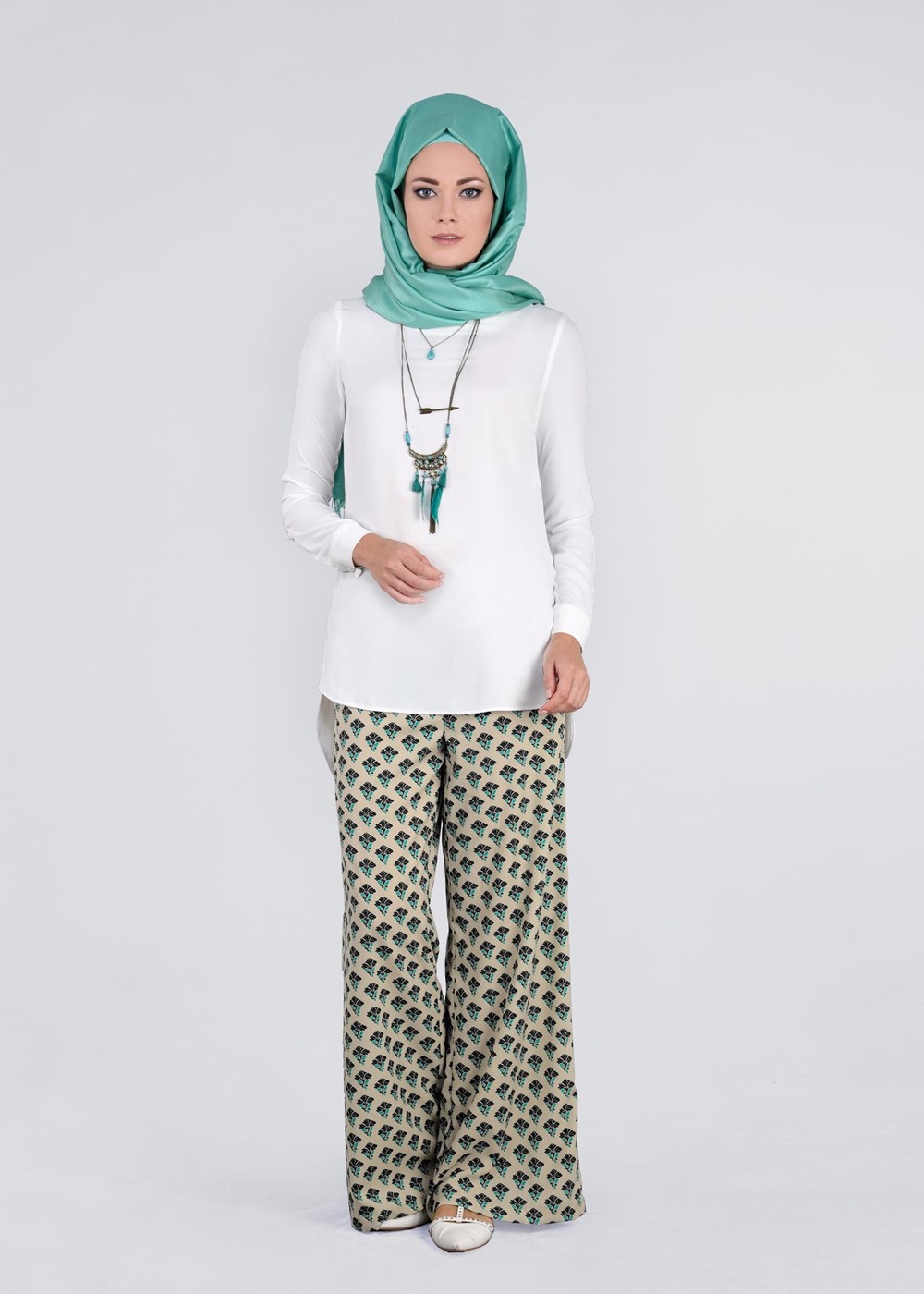 Hijab clothing BEIGE CREPE PANTS 7210 