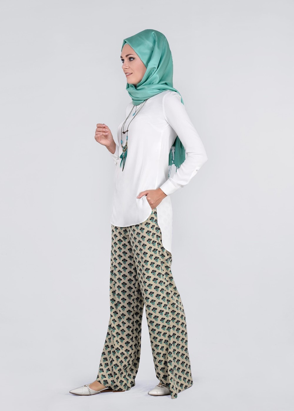 Hijab clothing BEIGE CREPE PANTS 7210 