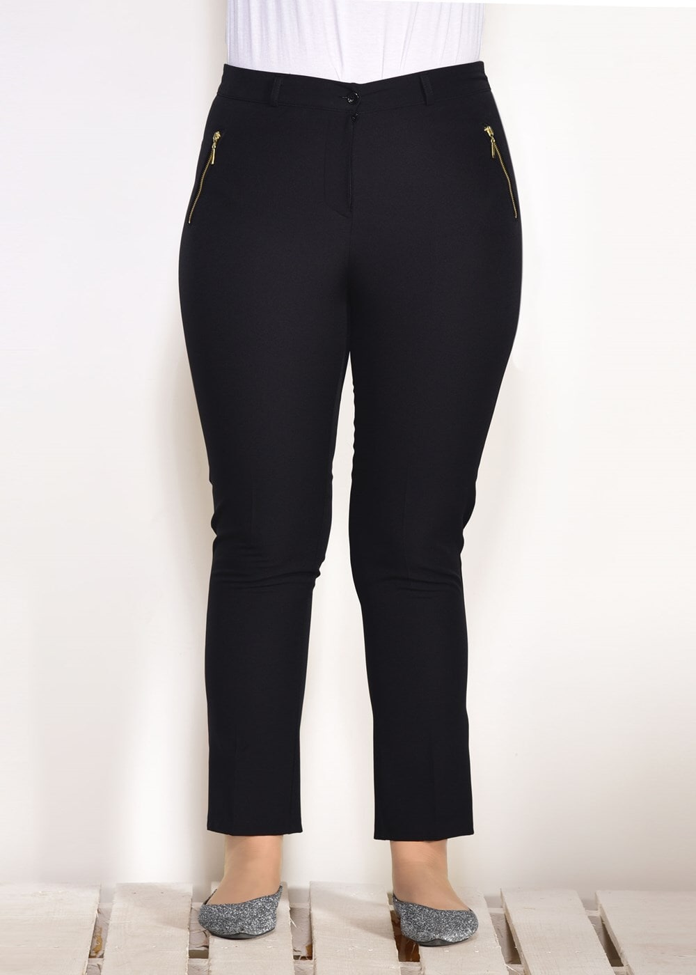 Tesettür giyim SİYAH T 7402 Amine Hüma-Klasik Kesim Pantolon