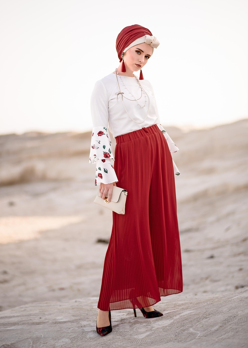 Tesettür giyim KIRMIZI T 7454 Mısra- Pilise Detaylı Pantolon
