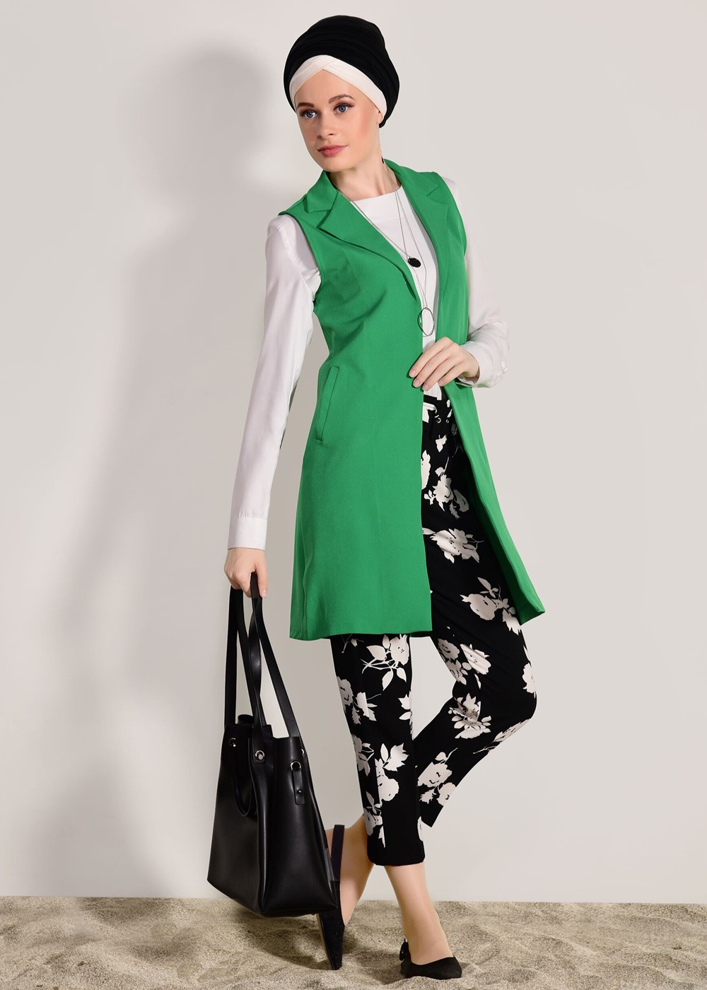 Hijab clothing BLACK FLORAL LYCRA PANTS 7896 