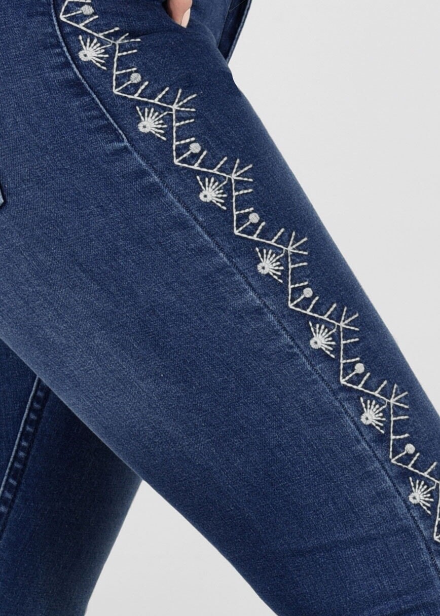 Tesettür giyim LACİVERT T 8113 Lvr-Etnik Desen Pantolon