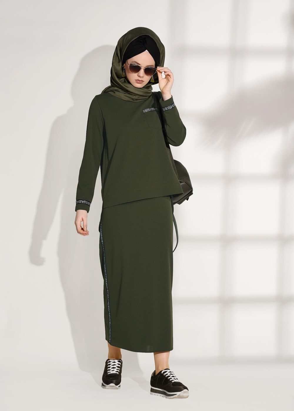 Vêtements hijab KAKI COSTUME JUPE 2 PIÈCES 8004