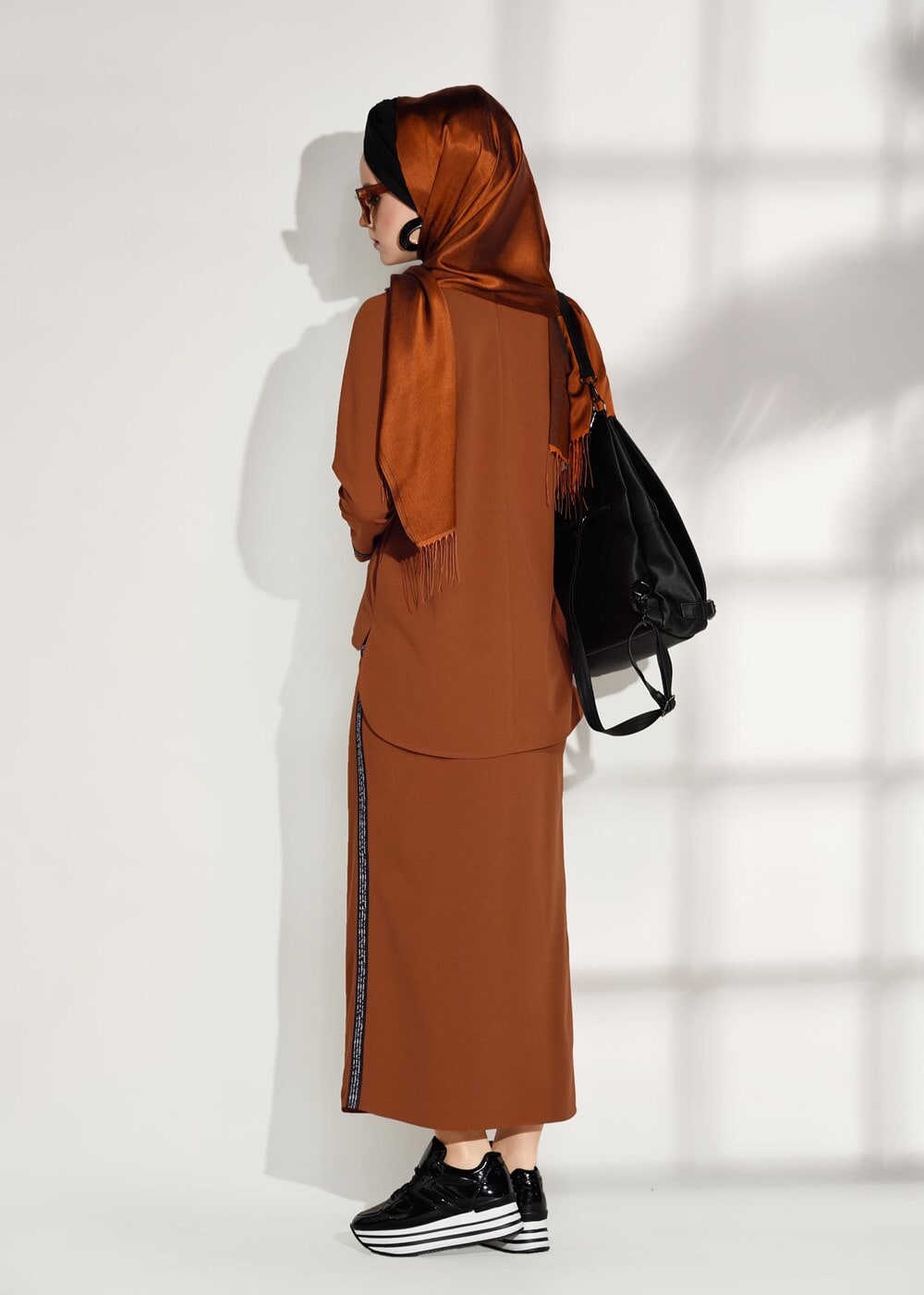 Vêtements hijab BRUN COSTUME JUPE 2 PIÈCES 8004