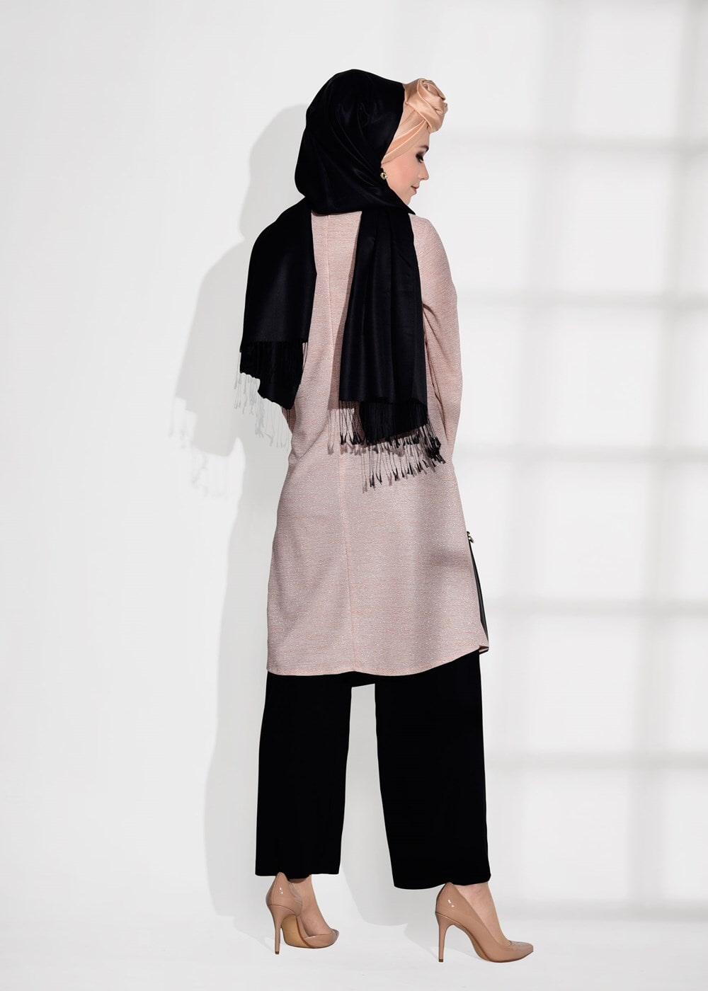 Tesettür giyim PUDRA İNCİ DETAYLI SİMLİ PANTOLONLU TAKIM 03781 