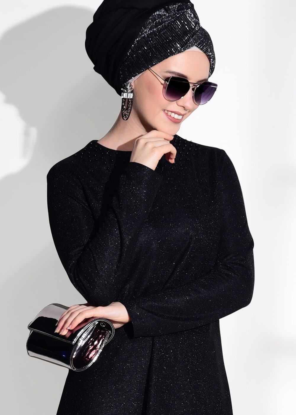 Tesettür giyim SİYAH T 80181 Elegance-Boncuk Detaylı Simli Pantolonlu Takım