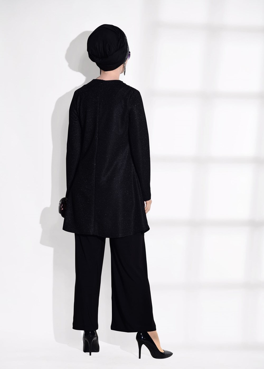 Tesettür giyim SİYAH T 80181 Elegance-Boncuk Detaylı Simli Pantolonlu Takım