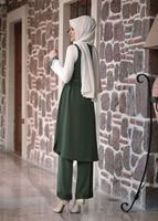 Tesettür giyim HAKİ GÜPÜR DETAYLI 3&prime;LÜ PANTOLONLU TAKIM 301