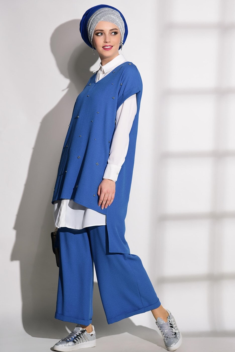 Tesettür giyim LACİVERT T 0475 Asmiray- Boncuk İşlemeli 3&prime;lü Pantolonlu Takım