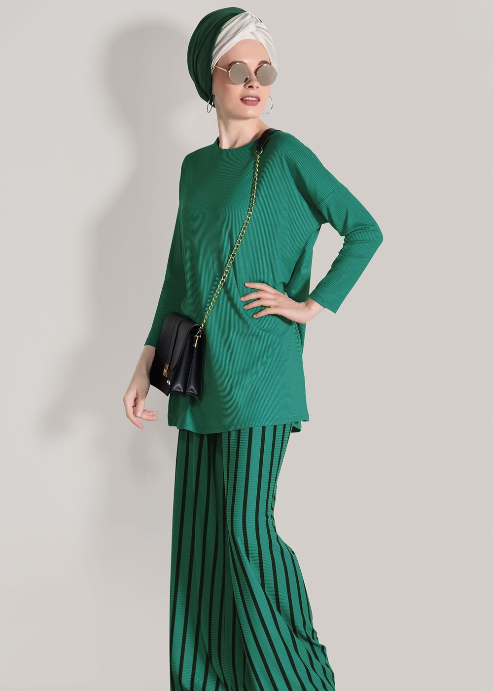 Tesettür giyim YEŞİL T 2526 Dkn-Çizgili Pantolonlu Takım