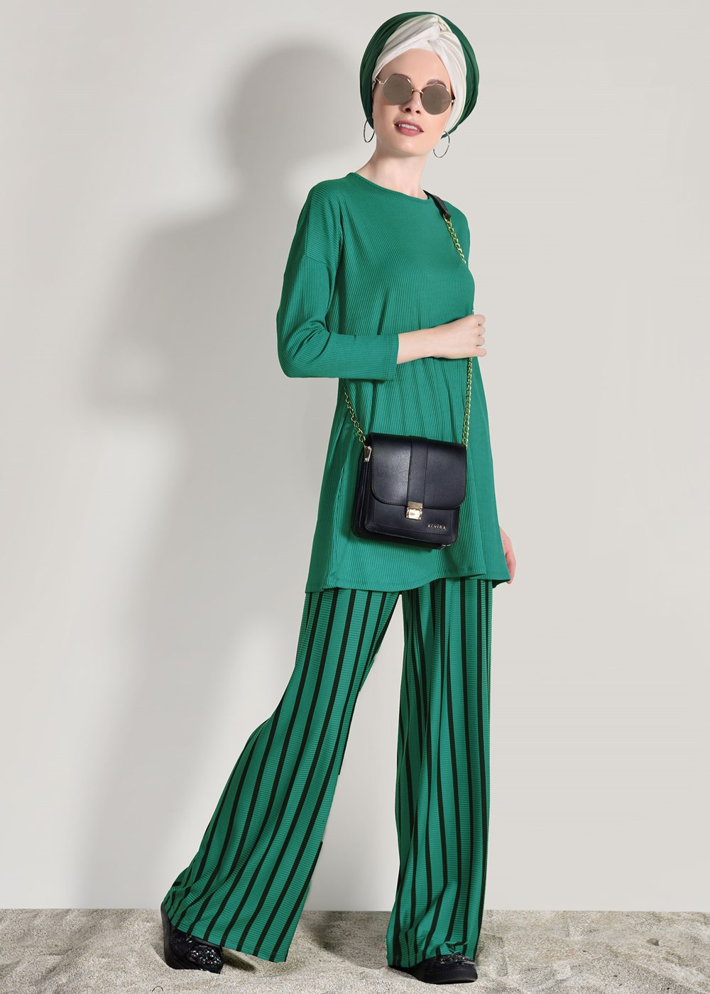 Tesettür giyim YEŞİL T 2526 Dkn-Çizgili Pantolonlu Takım