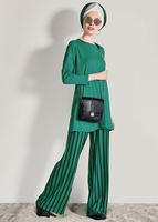 Tesettür giyim YEŞİL T 2526 Dkn-Çizgili Pantolonlu Takım