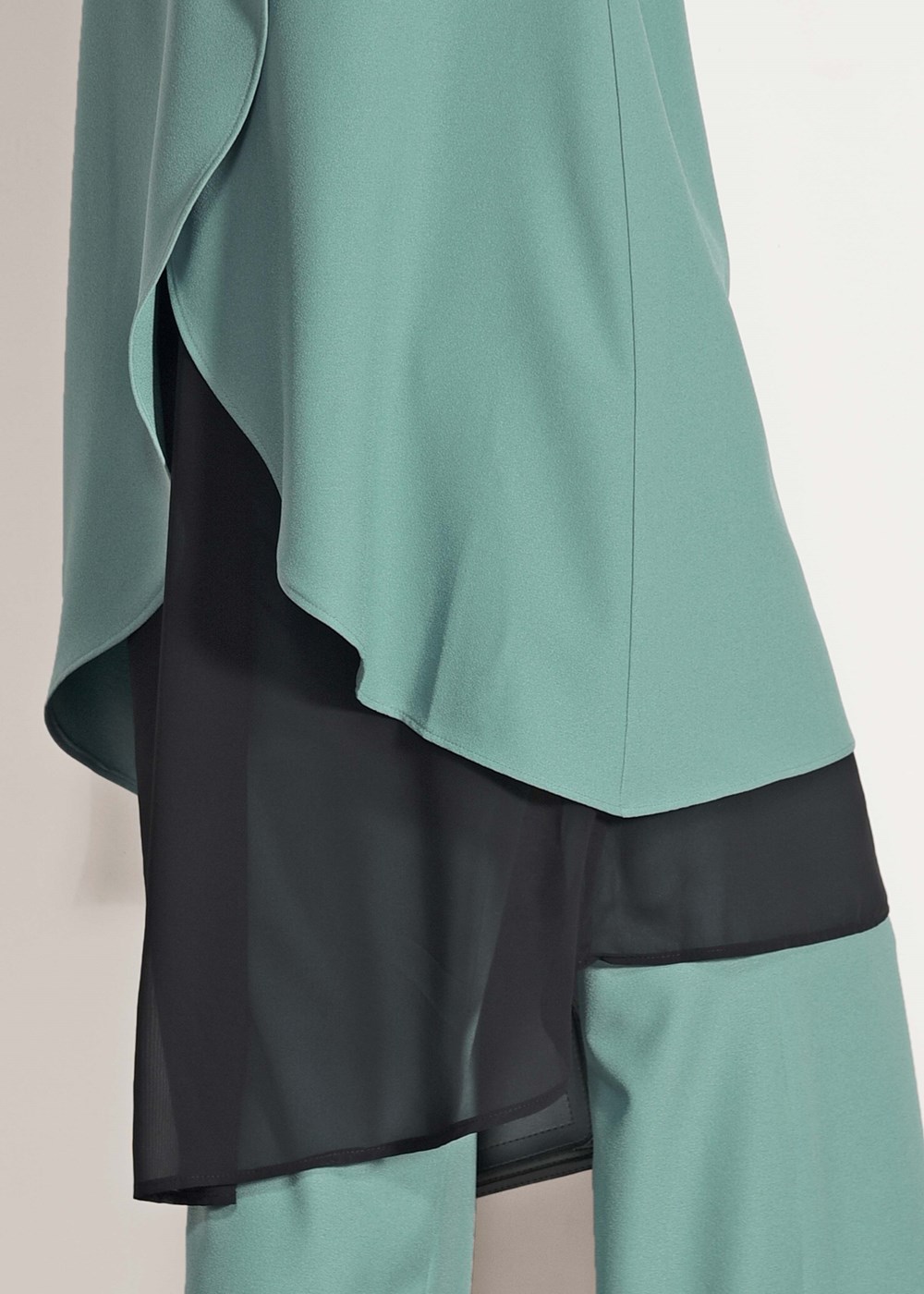 Vêtements hijab VERT COSTUME EN MOUSSELINE DÉTAILLÉ AVEC PANTALON 3303