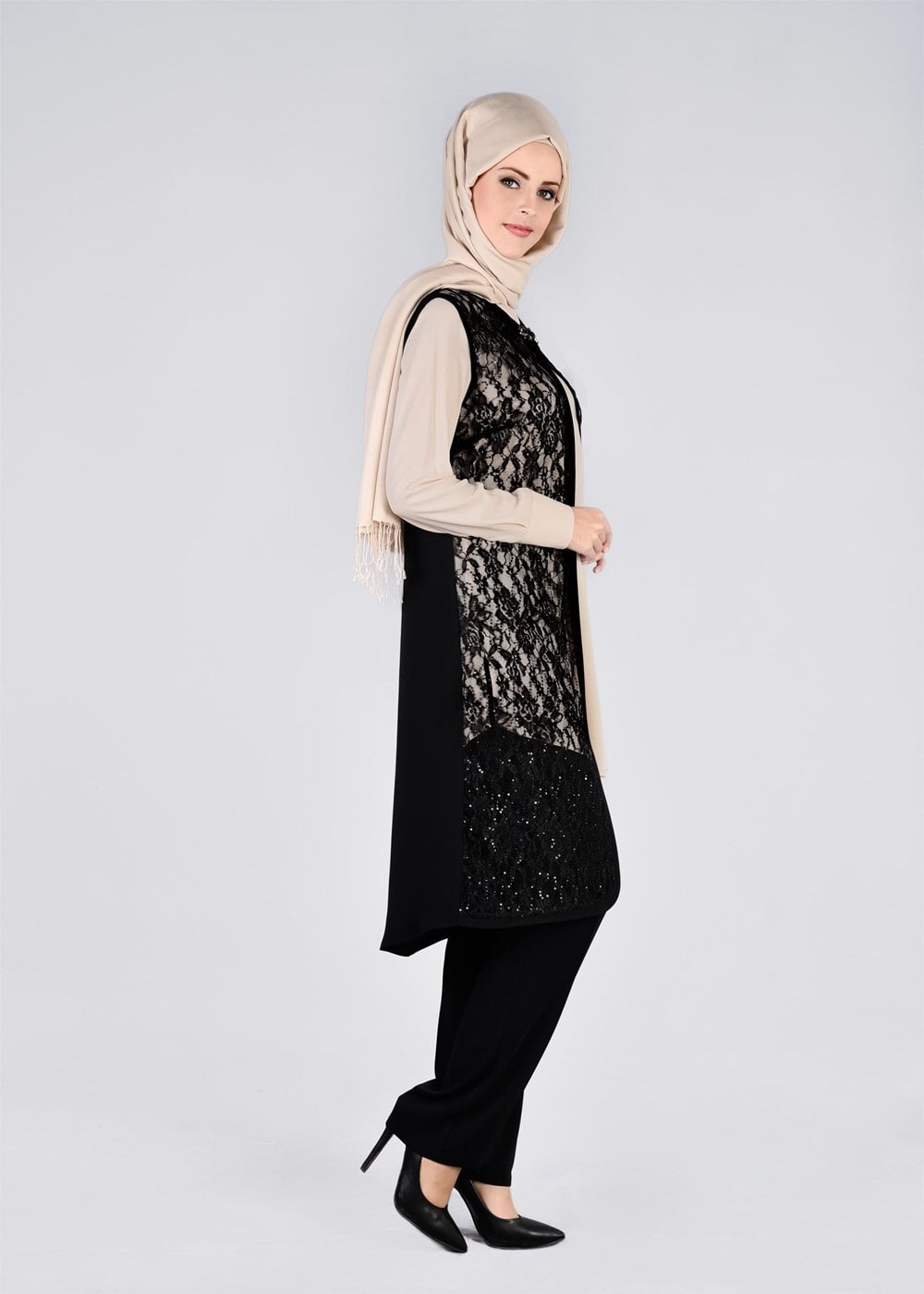 Tesettür giyim SİYAH YELEĞİ DANTEL DETAYLI 3&prime;LÜ PANTOLONLU TAKIM 3382