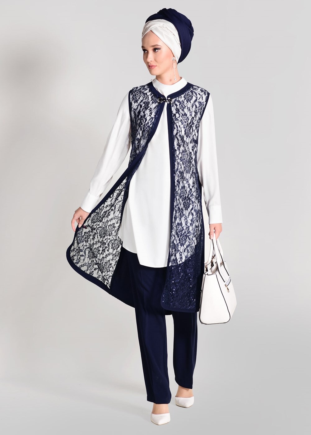 Tesettür giyim LACİVERT YELEĞİ DANTEL DETAYLI 3&prime;LÜ PANTOLONLU TAKIM 3382