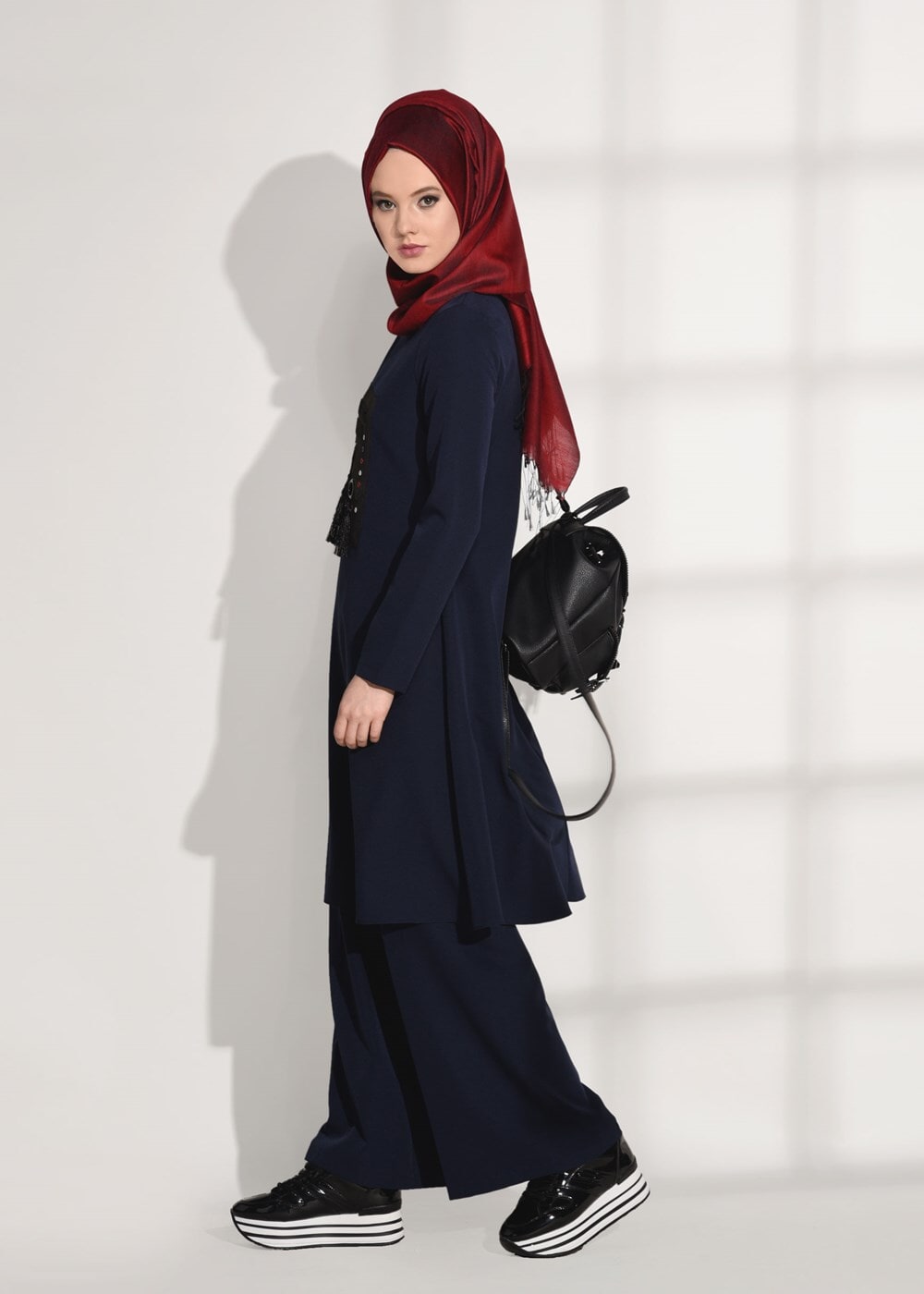 Vêtements hijab BLEU MARINE COSTUME DÉTAILLÉ AVEC PANTALON 4825