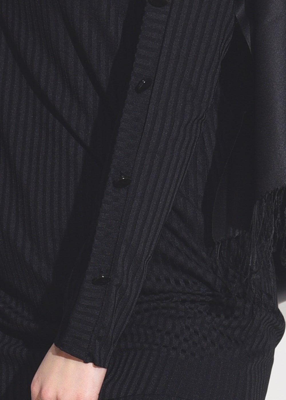 Tesettür giyim SİYAH DÜĞME DETAYLI FİTİLLİ PANTOLONLU TAKIM 6975 