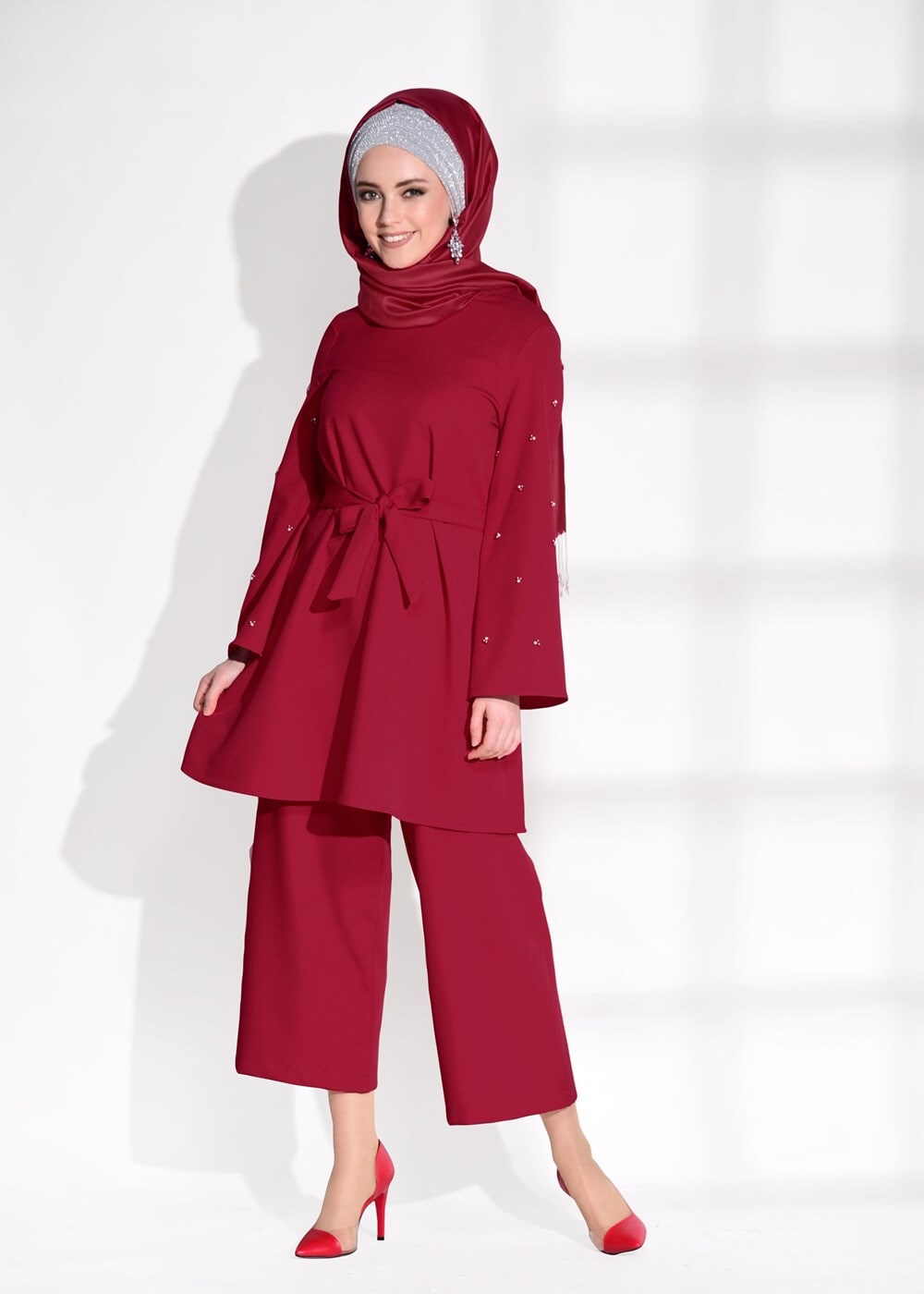 Tesettür giyim KIRMIZI T 8675 Asmiray-Boncuk İşlemeli  Pantolonlu Takım