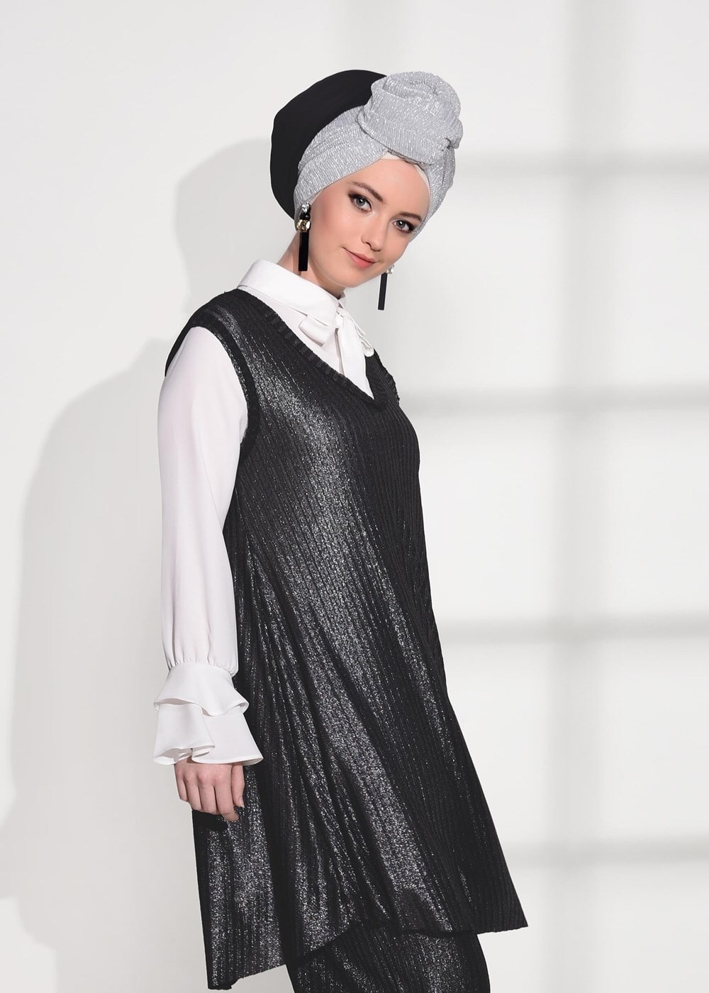 Tesettür giyim SİYAH T 8955 Asmiray- Fırfır Detaylı Pantolonlu Takım