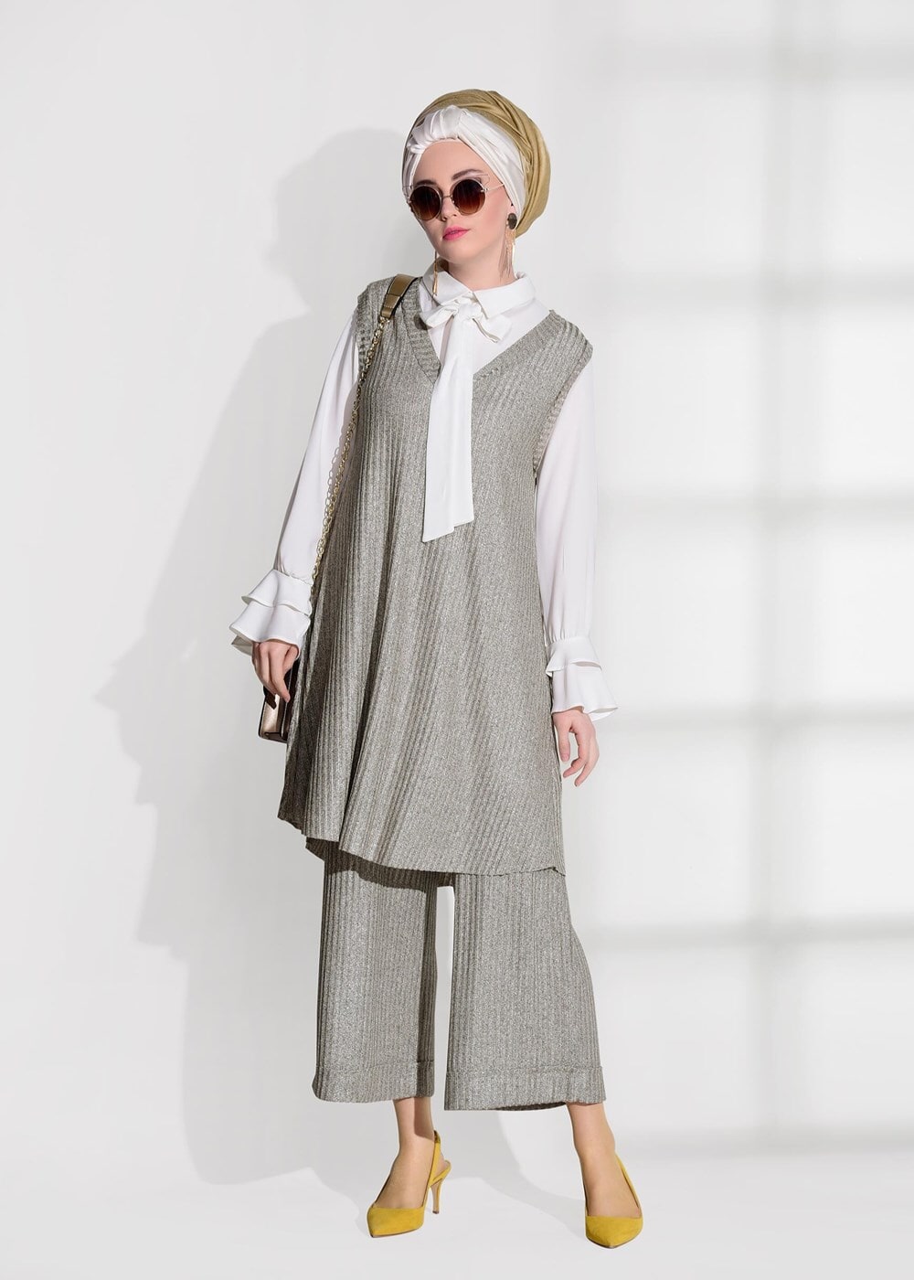 Tesettür giyim VİZON T 8955 Asmiray- Fırfır Detaylı Pantolonlu Takım