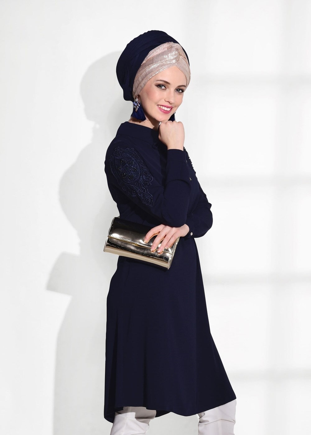 Tesettür giyim LACİVERT T 61781-1 Elegance- Kol Kısmı işleme Detaylı Tunik