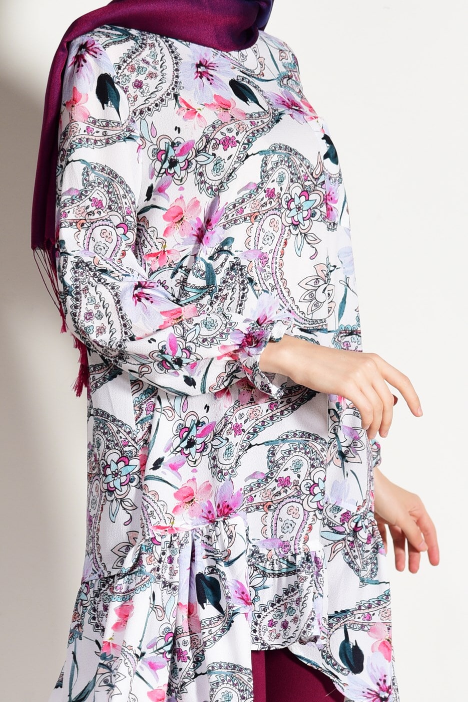 Tesettür giyim KREM T 5968-1 Mısra- Desenli Tunik