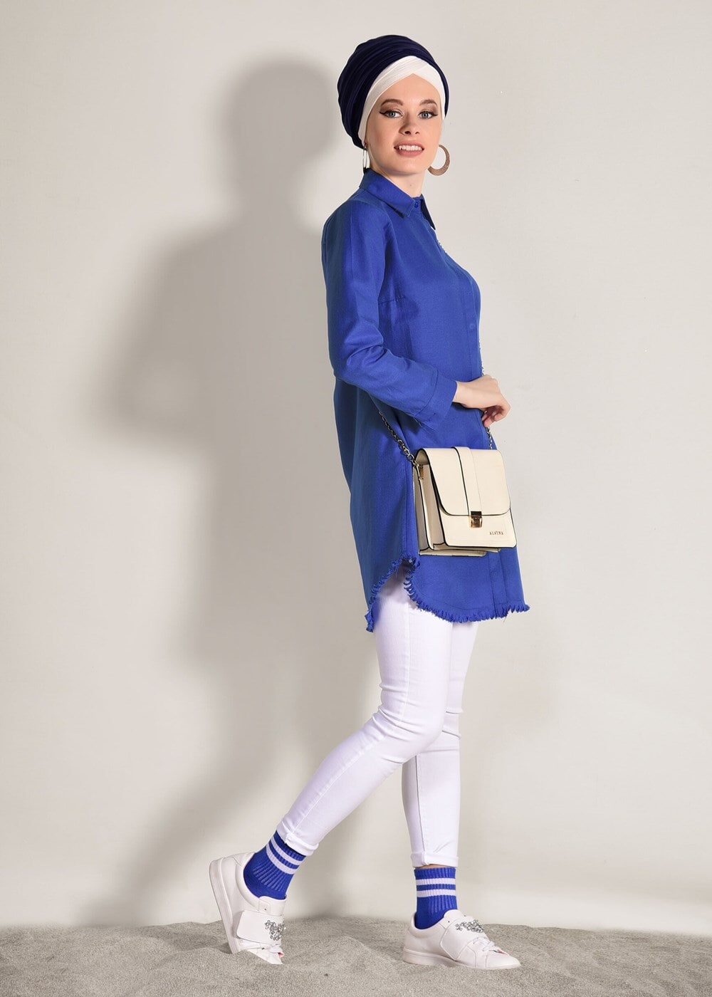 Vêtements hijab BLEU MARINE TUNIQUE DÉTAIL FRANGE 6365