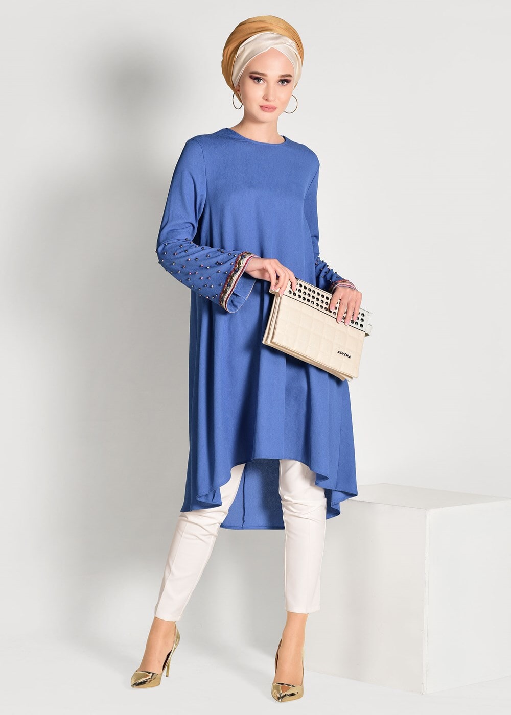 Tesettür giyim LACİVERT BONCUK İŞLEMELİ ASİMETRİK KESİM TUNİK 02071