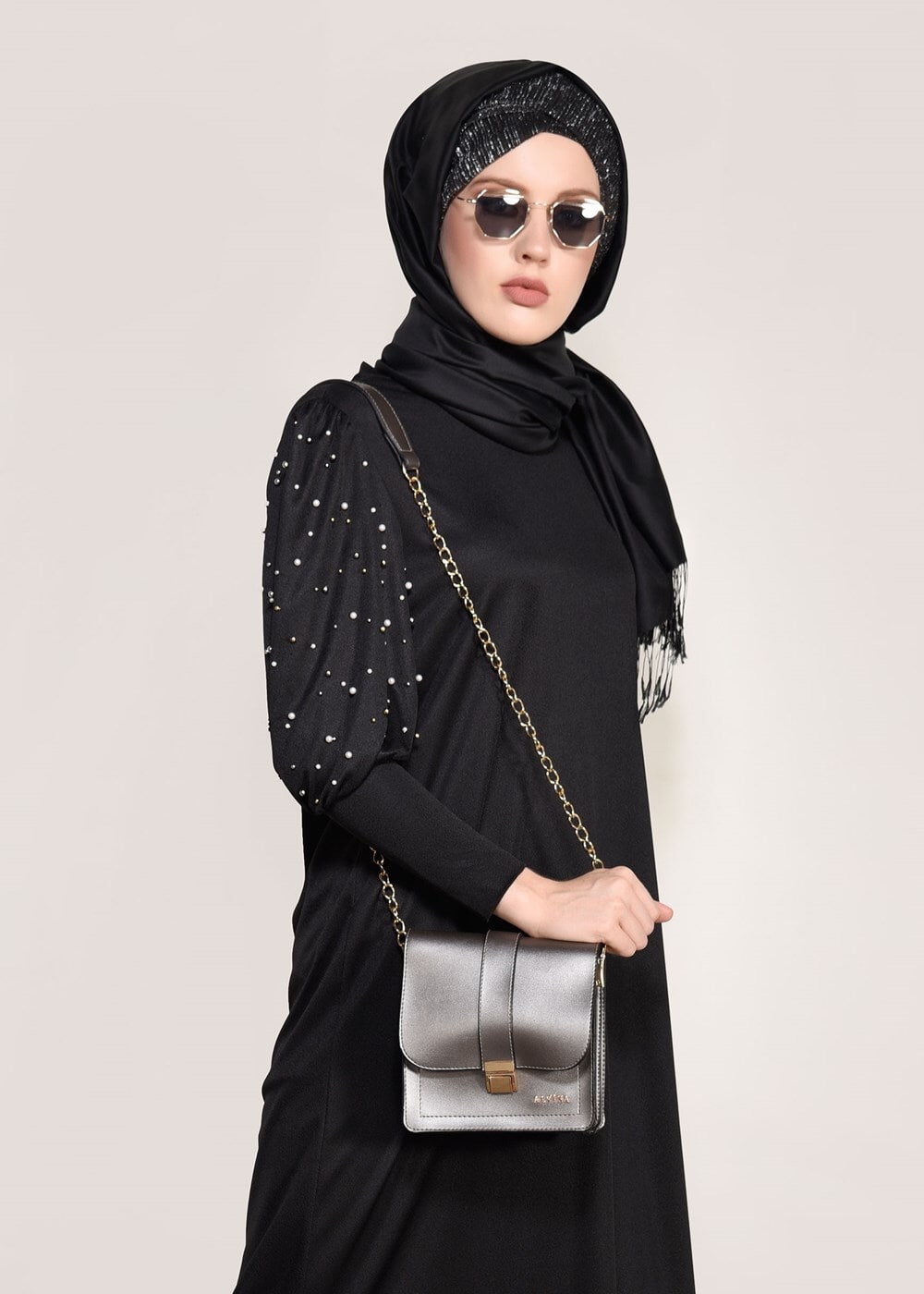 Tesettür giyim SİYAH T 02371 İkoll- Boncuk İşlemeli Uzun Tunik