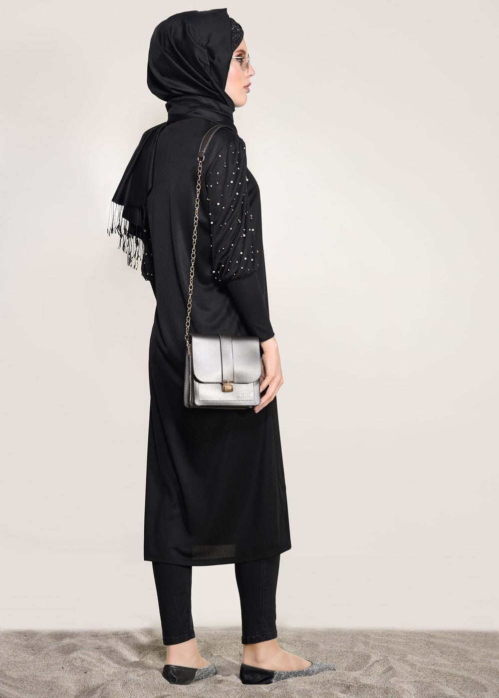 Tesettür giyim SİYAH T 02371 İkoll- Boncuk İşlemeli Uzun Tunik