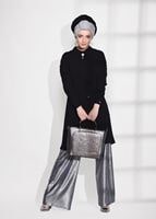 Tesettür giyim SİYAH T 02781 Elegance- Omuz Kısmı Güpür Detaylı Tunik