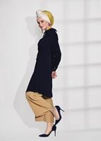 Tesettür giyim LACİVERT T 02781 Elegance- Omuz Kısmı Güpür Detaylı Tunik