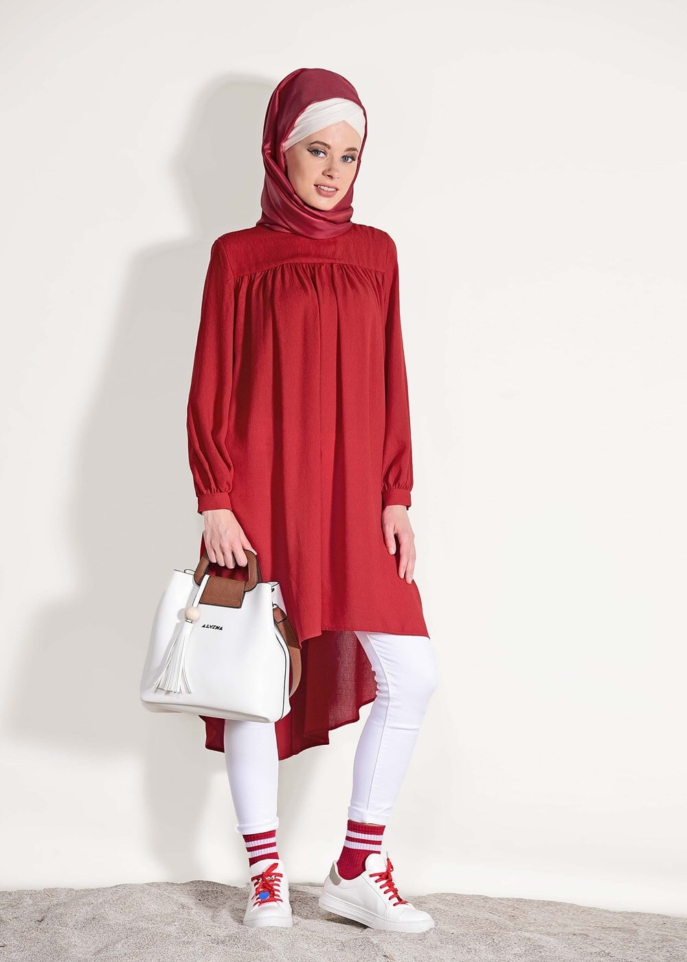 Tesettür giyim KIRMIZI ÖNÜ BÜZGÜLÜ TUNİK 11461